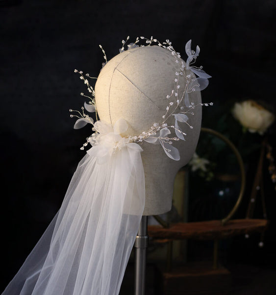 Unique wedding veils and headpieces