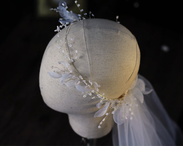 Unique wedding veils and headpieces